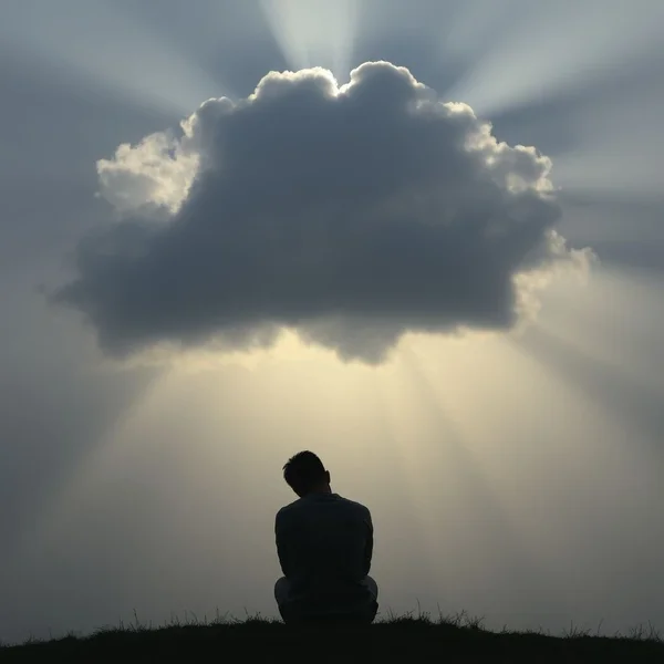Que signifie Vivre sous un nuage